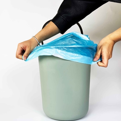 Saco de plástico reciclado ecológico para gestão sustentável dos resíduos